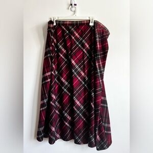 Woman’s 3X Plus Laura Scott Burgundy and Black Plaid Midi Flare Skirt